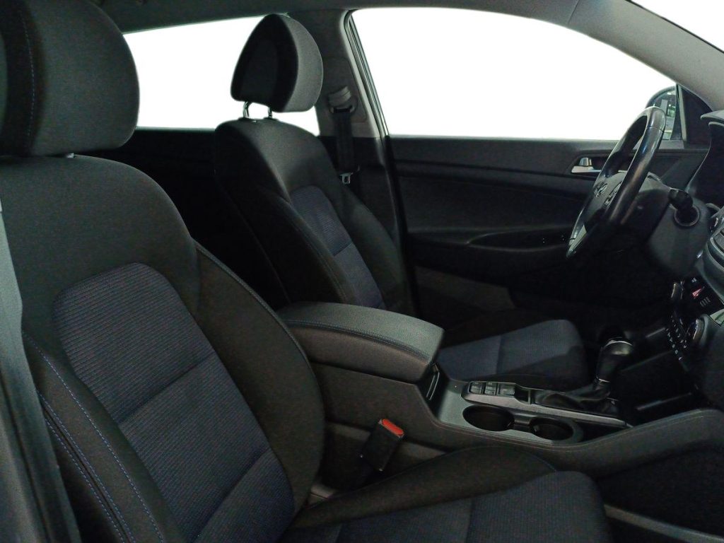 HYUNDAI Tucson 1.7 CRDi DCT XPossible - 10