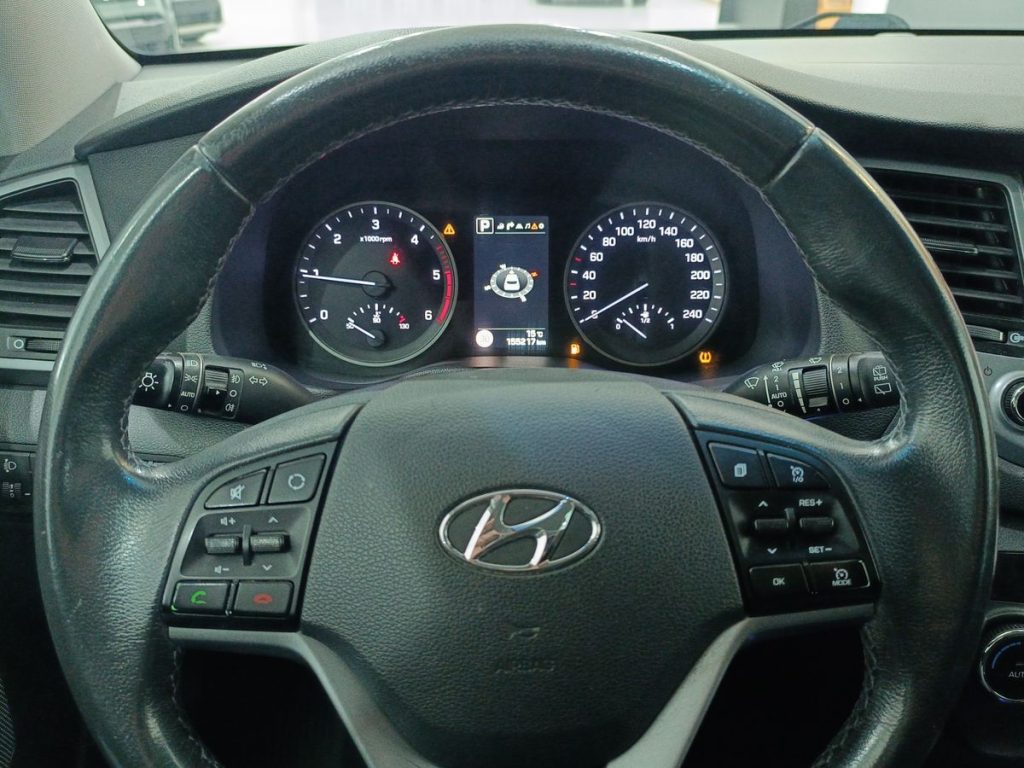 HYUNDAI Tucson 1.7 CRDi DCT XPossible - 18