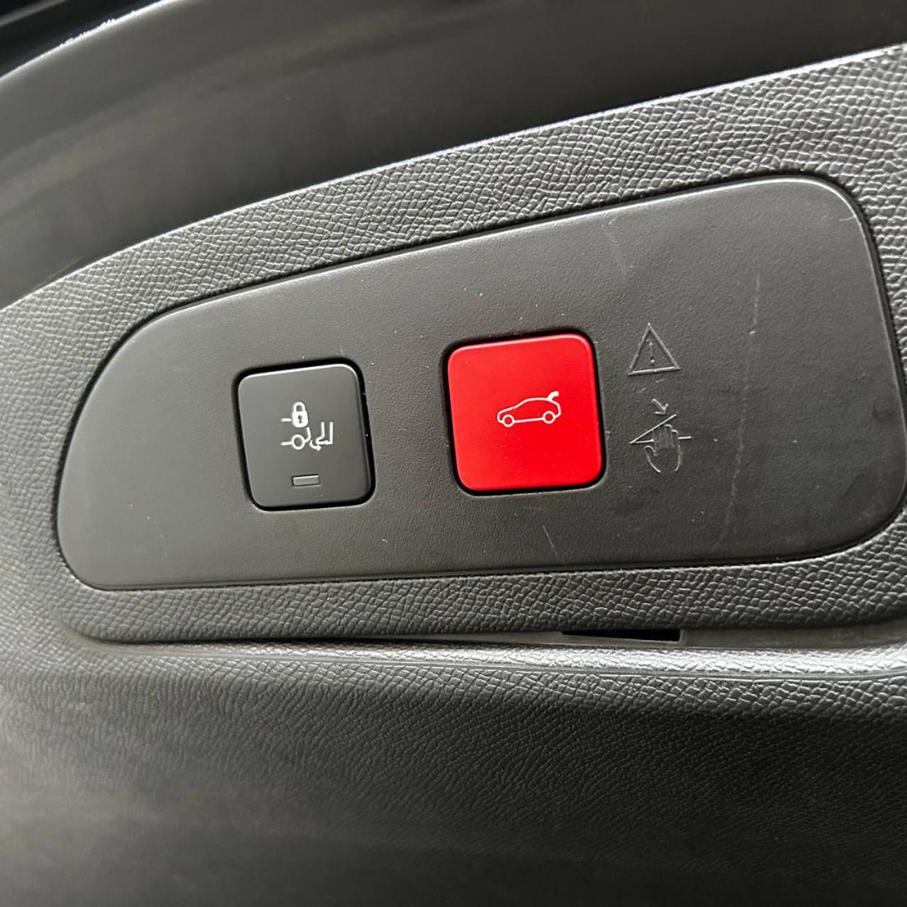 DS AUTOMOBILES DS 7 Crossback E-Tense 4x4 Louvre - 8