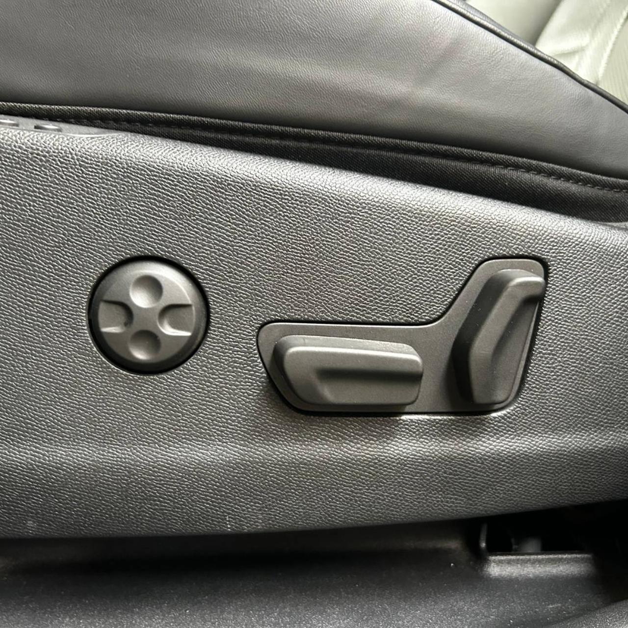 DS AUTOMOBILES DS 7 Crossback E-Tense 4x4 Louvre - 11