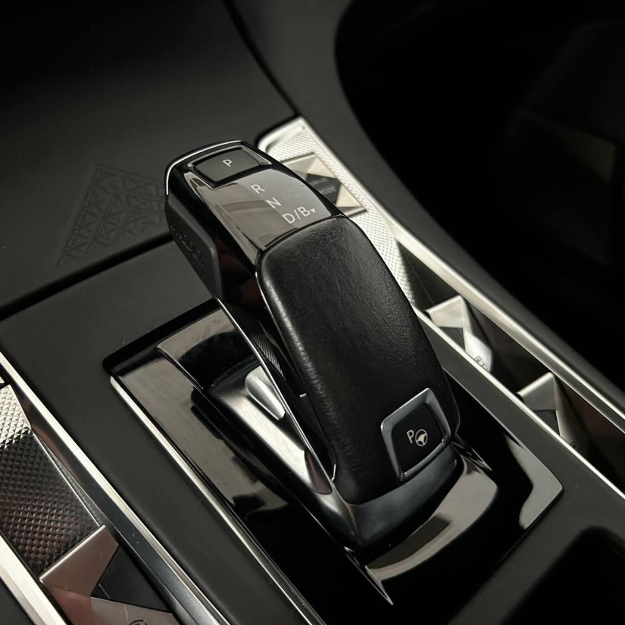 DS AUTOMOBILES DS 7 Crossback E-Tense 4x4 Louvre - 29