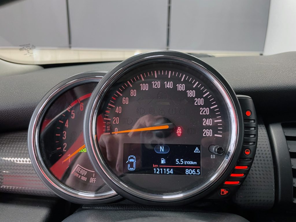 MINI Cooper D 1.5 COOPER D BUSINESS 3P - 18