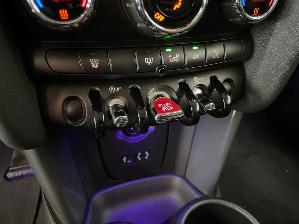 MINI Cooper D 1.5 COOPER D BUSINESS 3P - 24