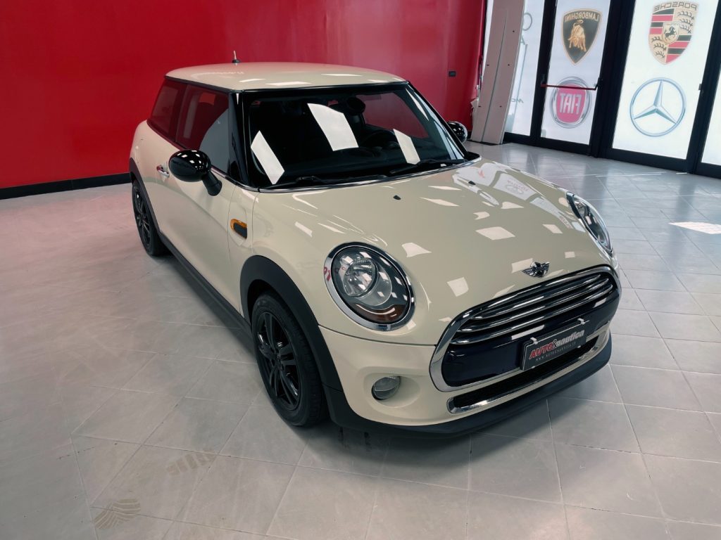 MINI Cooper D 1.5 COOPER D BUSINESS 3P - 34
