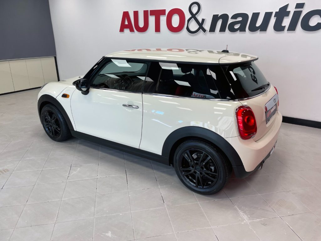 MINI Cooper D 1.5 COOPER D BUSINESS 3P - 36