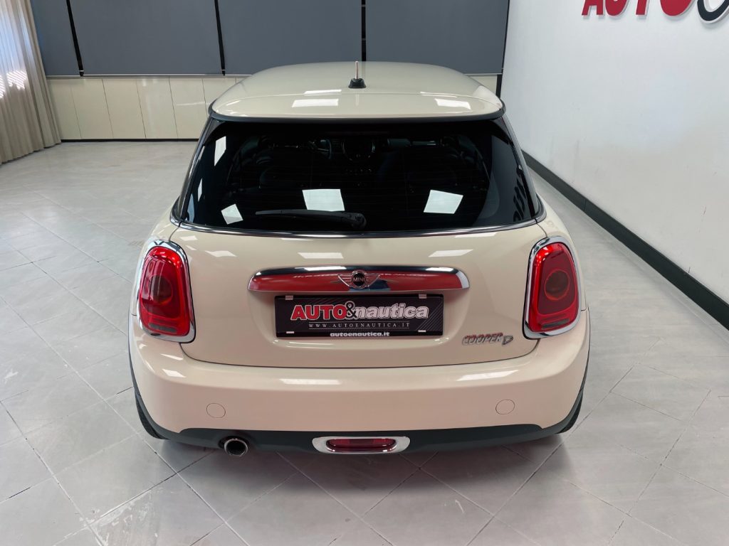 MINI Cooper D 1.5 COOPER D BUSINESS 3P - 38