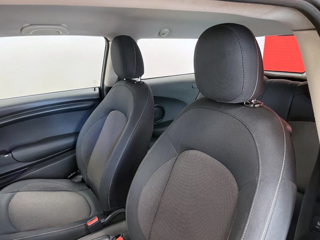 MINI Cooper D 1.5 COOPER D BUSINESS 3P - 42