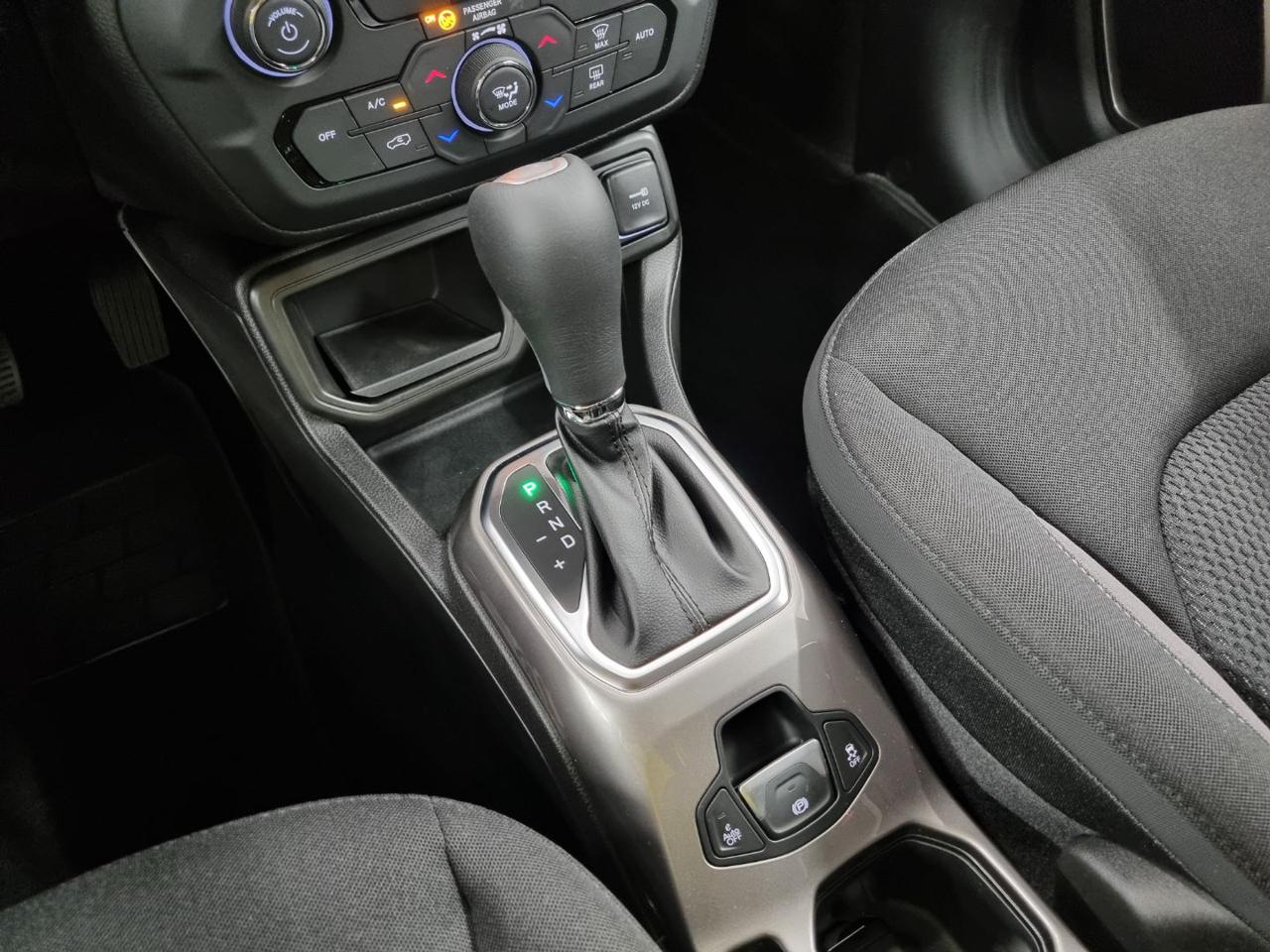 JEEP Renegade 1.5 Turbo T4 MHEV Limited - 16