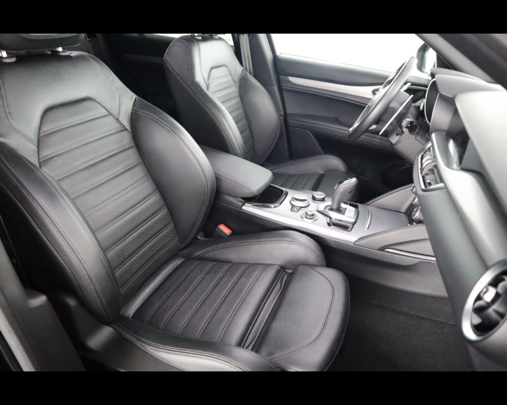 ALFA ROMEO Stelvio 2.2 t Veloce Q4 210cv auto - 17
