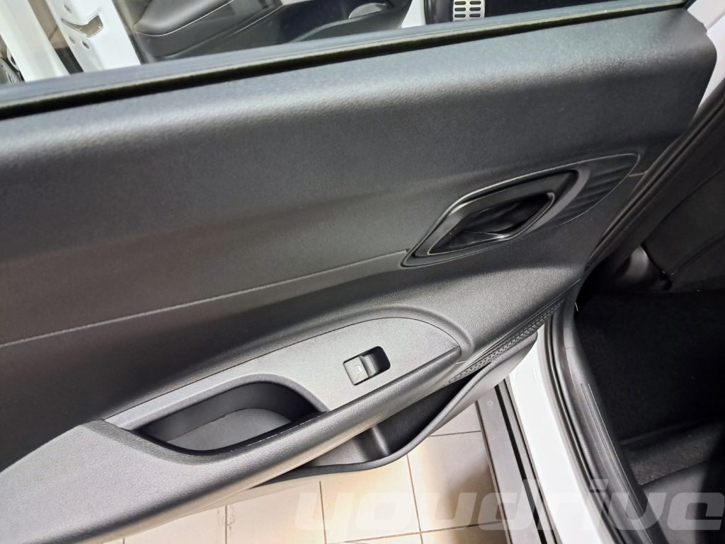 HYUNDAI Bayon / 1.2 MPI MT XLine KM0 - 17