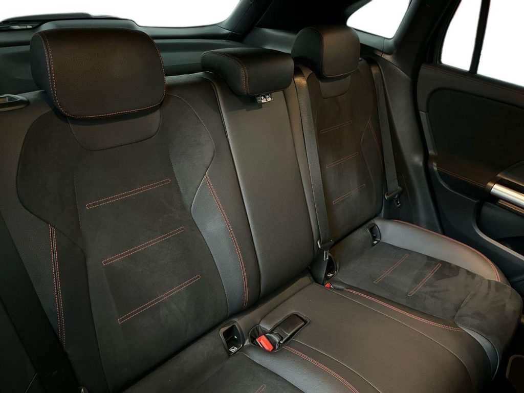 MERCEDES-BENZ GLA 200 d 4matic AMG Line Premium - 14