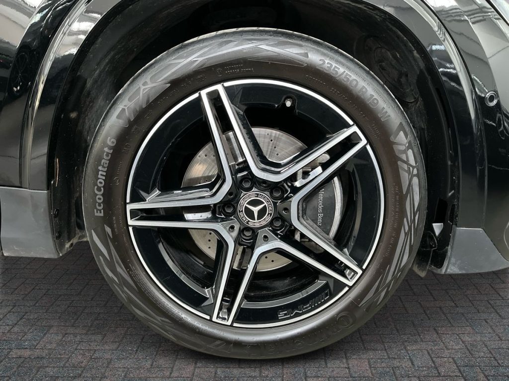 MERCEDES-BENZ GLA 200 d 4matic AMG Line Premium - 7