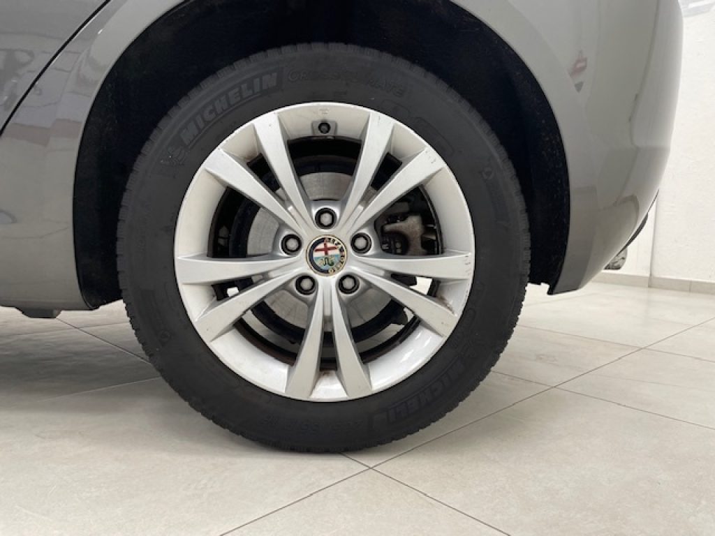 ALFA ROMEO Giulietta III 2010 -  2.0 jtdm(2) Distinctive 170cv - 7