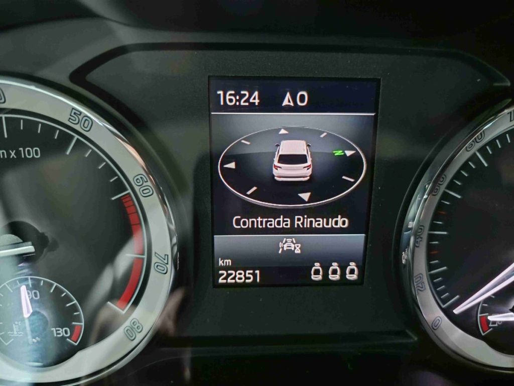 SKODA Karoq 1.0 TSI 110 CV Executive - 29