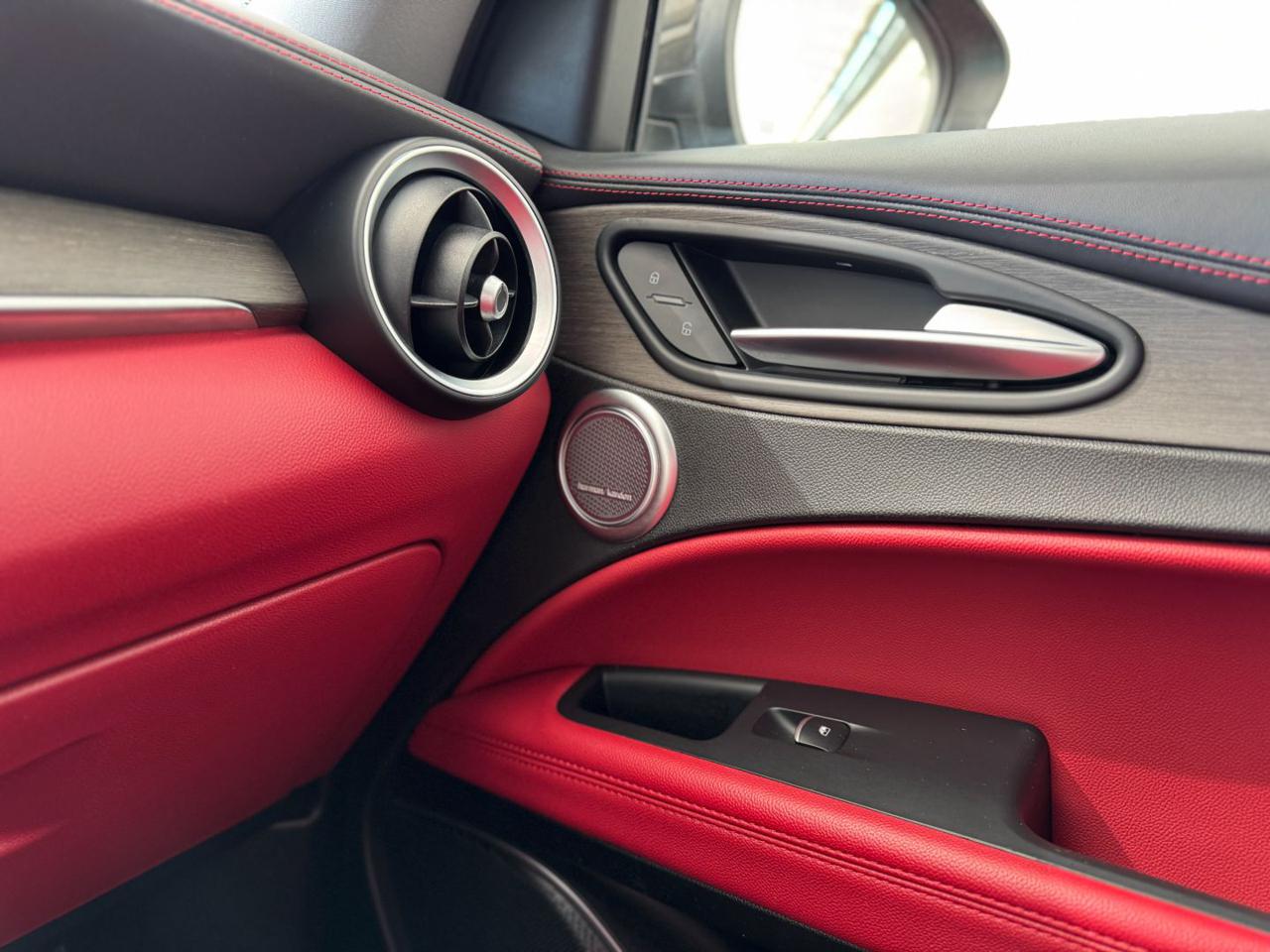 ALFA ROMEO Stelvio 2.2 TD 210cv AT8 Q4 Veloce Tì - 24