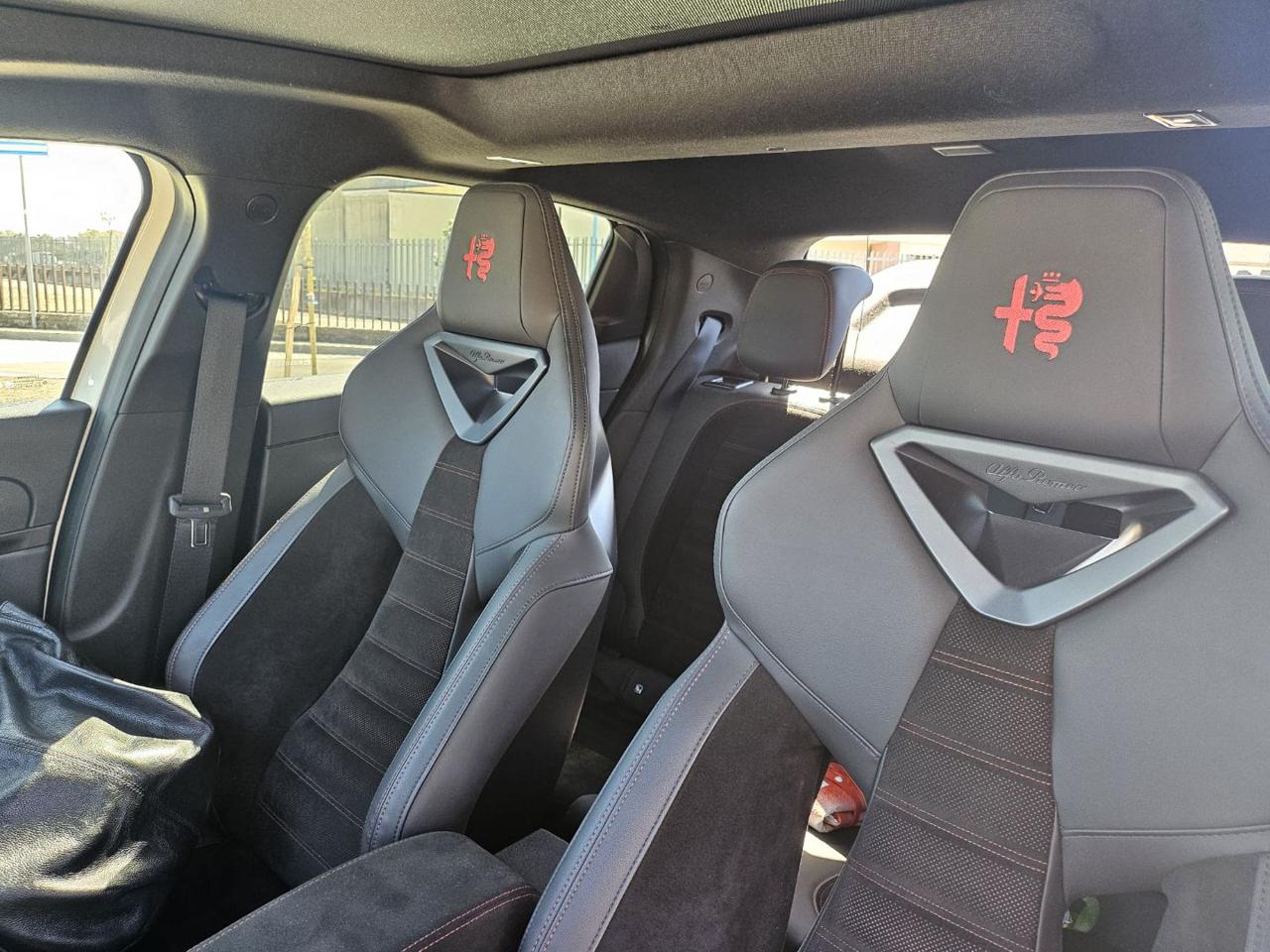 ALFA ROMEO Junior 1.2 Hybrid SPECIALE (Tetto Pan.-Sabelt-Full Opt.) - 29