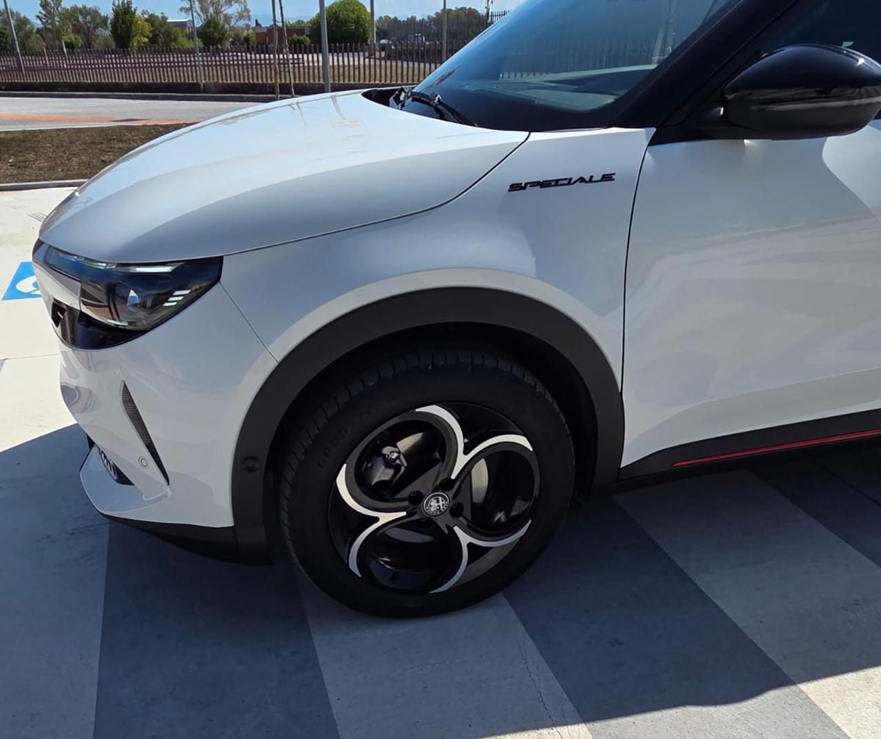 ALFA ROMEO Junior 1.2 Hybrid SPECIALE (Tetto Pan.-Sabelt-Full Opt.) - 25