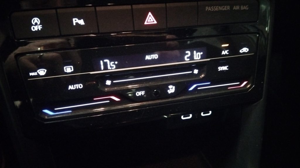 VOLKSWAGEN T-Cross 1.0 TSI Style 95 HP TECH PACK - 12