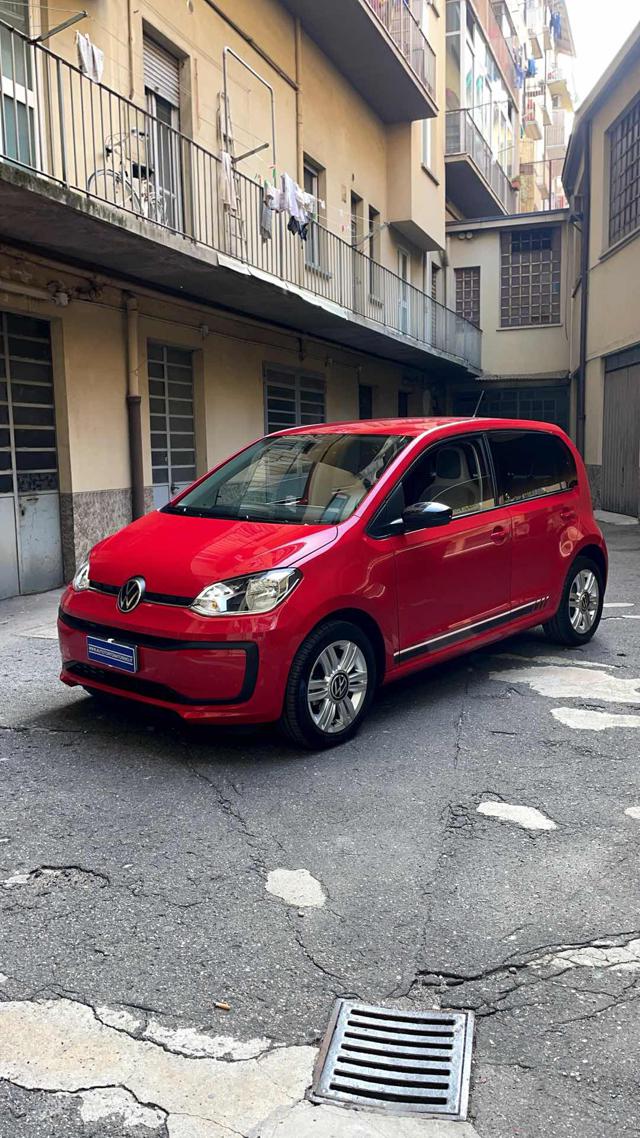 VOLKSWAGEN up! Rosso pastello