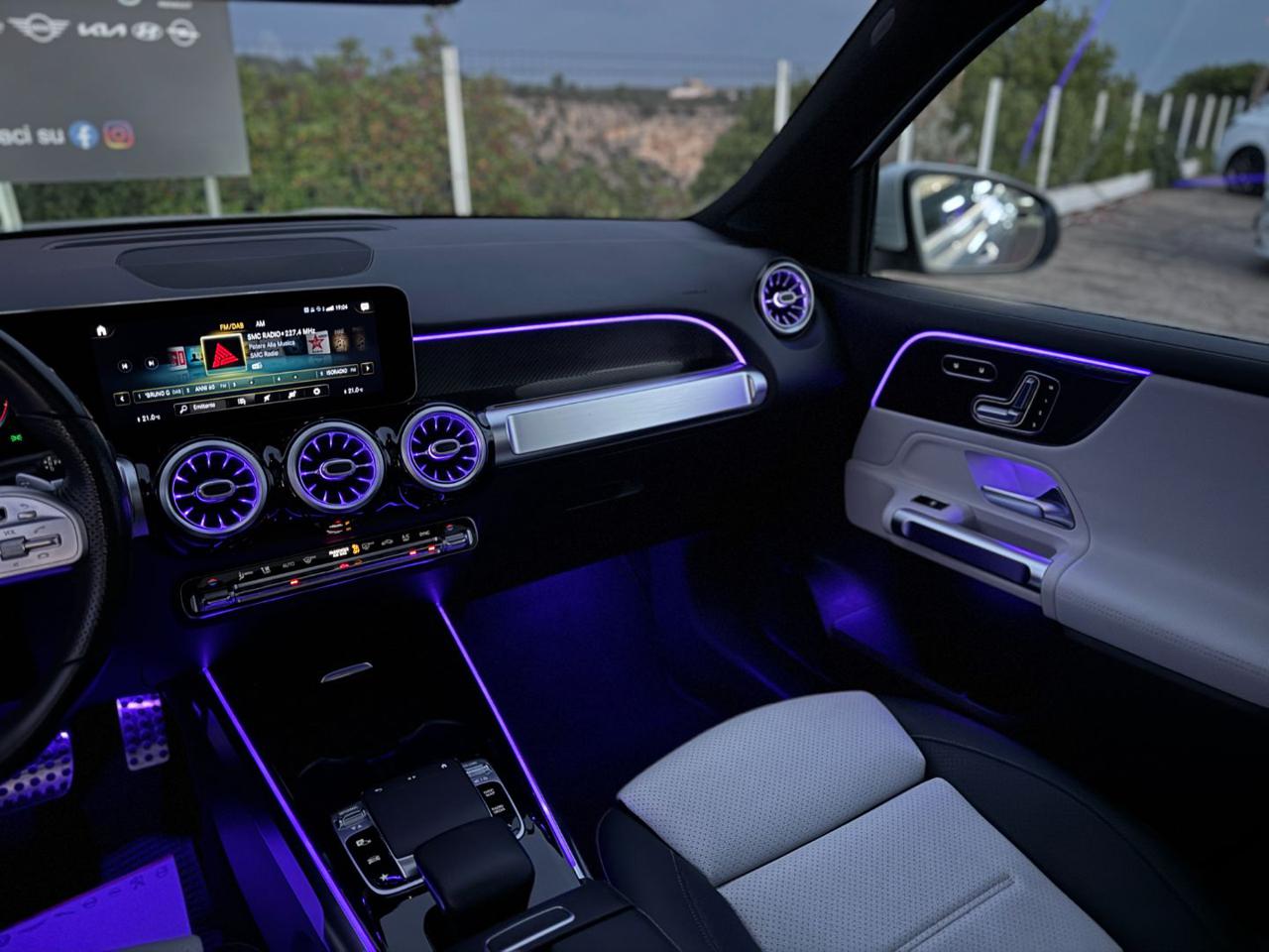 MERCEDES-BENZ GLB 200 d Auto 4Matic Premium AMG (Tetto/Led64/Pelle) - 28