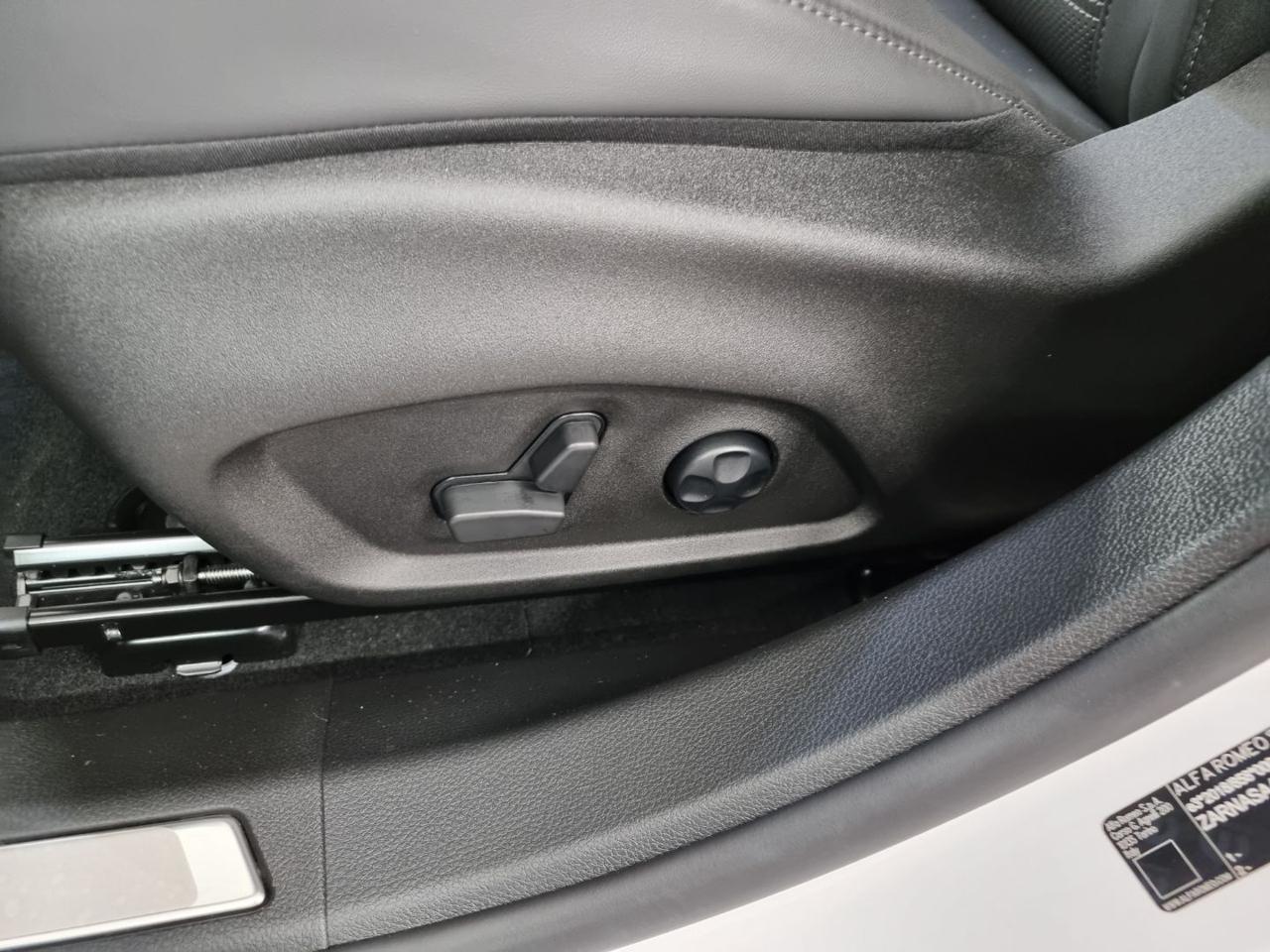 ALFA ROMEO Tonale 1.5 160 CV MHEV TCT7 Veloce - 16