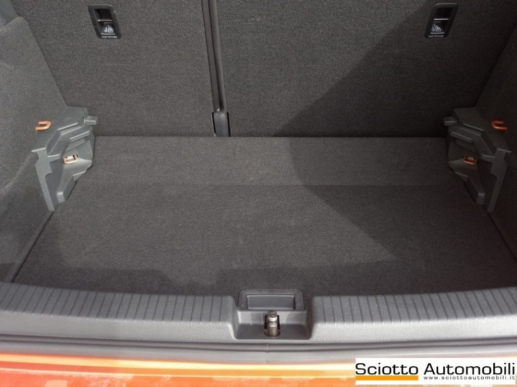 VOLKSWAGEN T-Cross 1.0 TSI 110 CV Advanced - 17