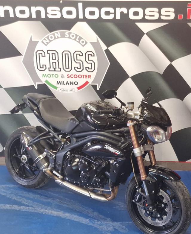 TRIUMPH Speed Triple 1050 Nero metallizzato
