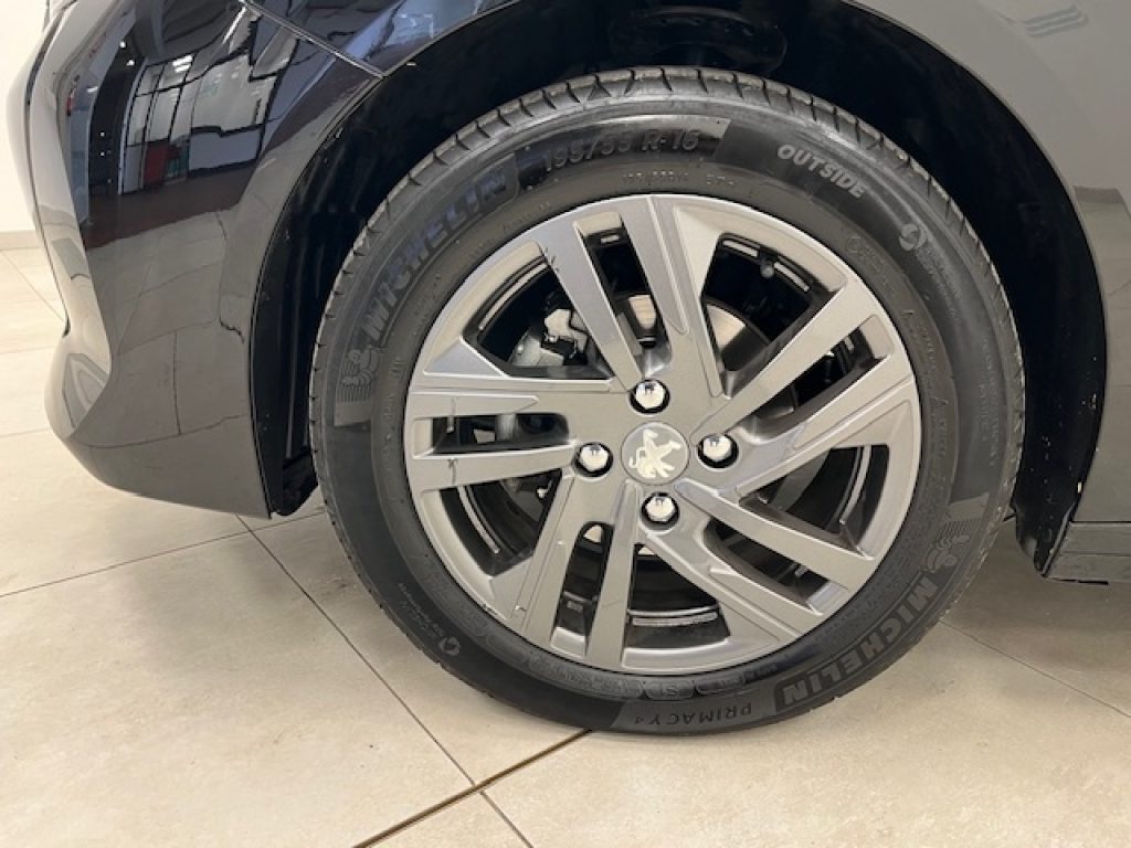 PEUGEOT 208 II 2019 -  1.2 puretech Active Pack s&s 75cv - 4