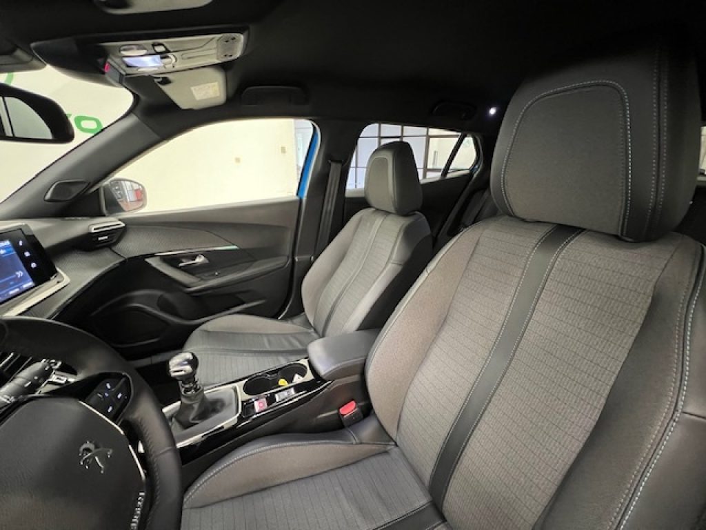 PEUGEOT 2008 II -  1.2 puretech Allure Pack s&s 100cv - 17