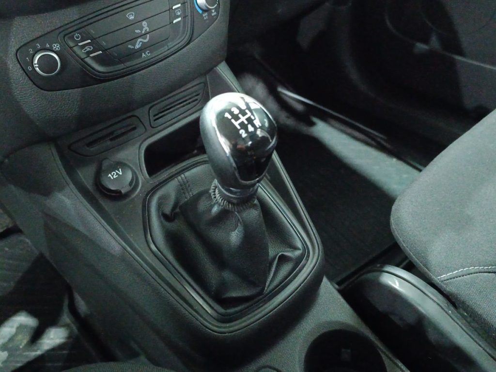 FORD Transit Courier 1.5 TDCi 75CV Van Entry - 8