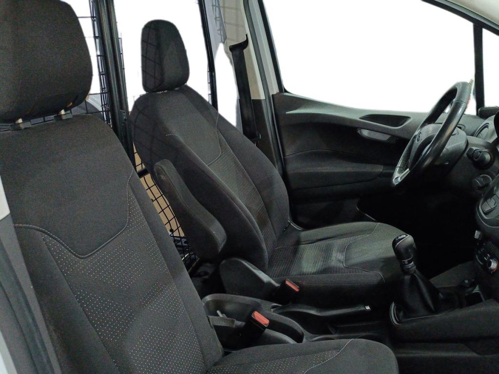 FORD Transit Courier 1.5 TDCi 75CV Van Entry - 10
