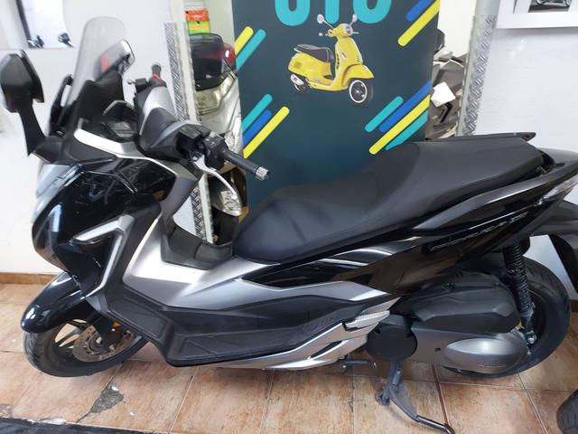 HONDA Forza 300 Nero metallizzato
