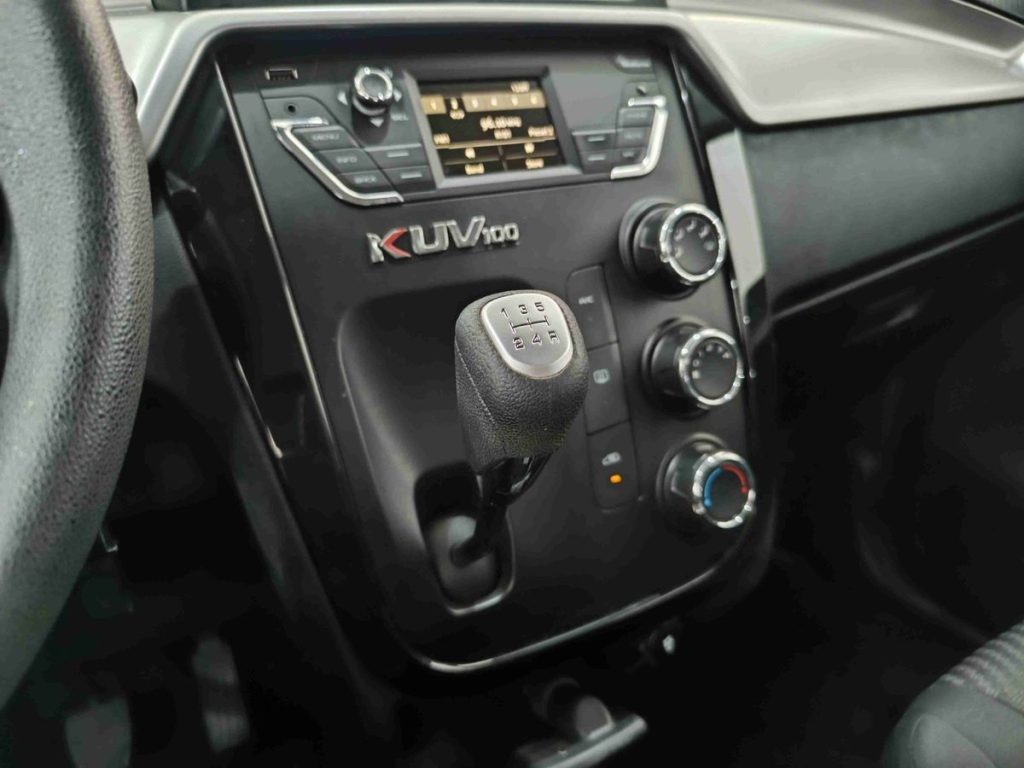 MAHINDRA KUV100 1.2 VVT K6+ - 8