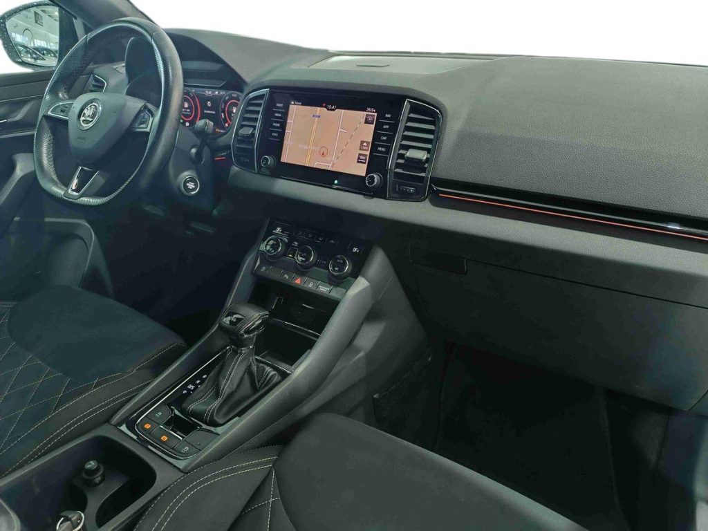SKODA Karoq 1.6 TDI SCR DSG SportLine - 18