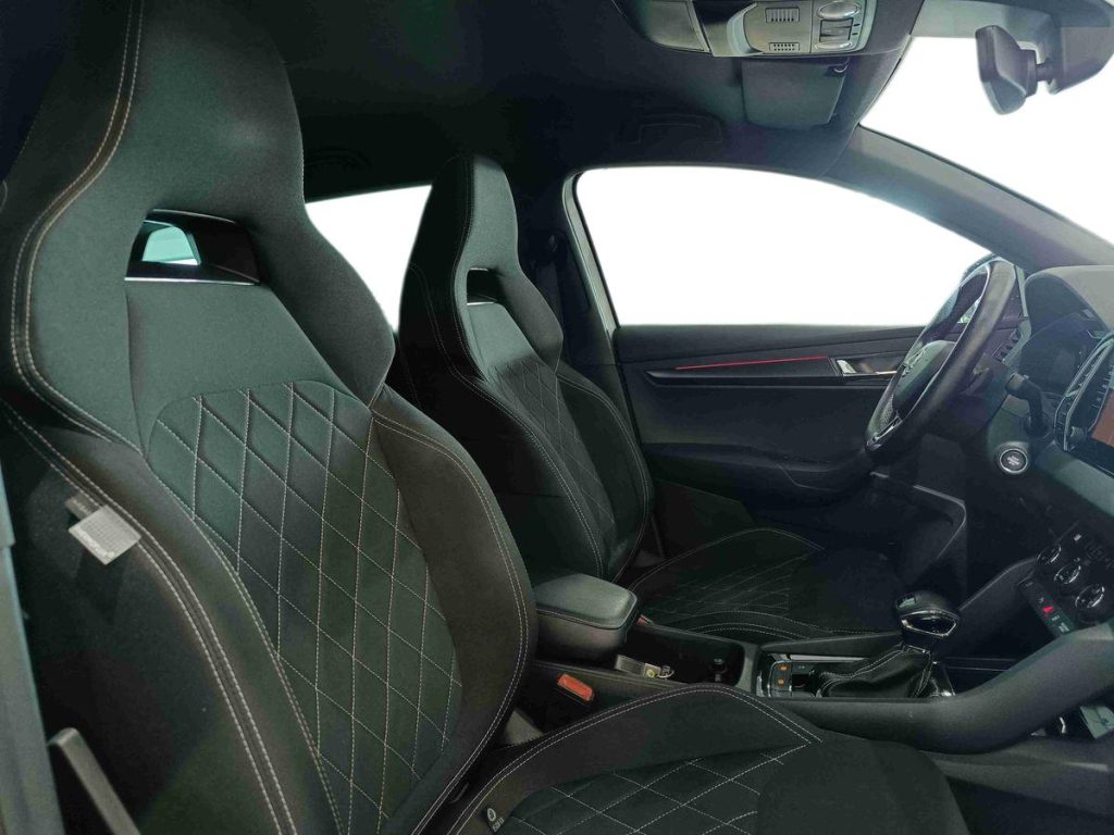 SKODA Karoq 1.6 TDI SCR DSG SportLine - 20