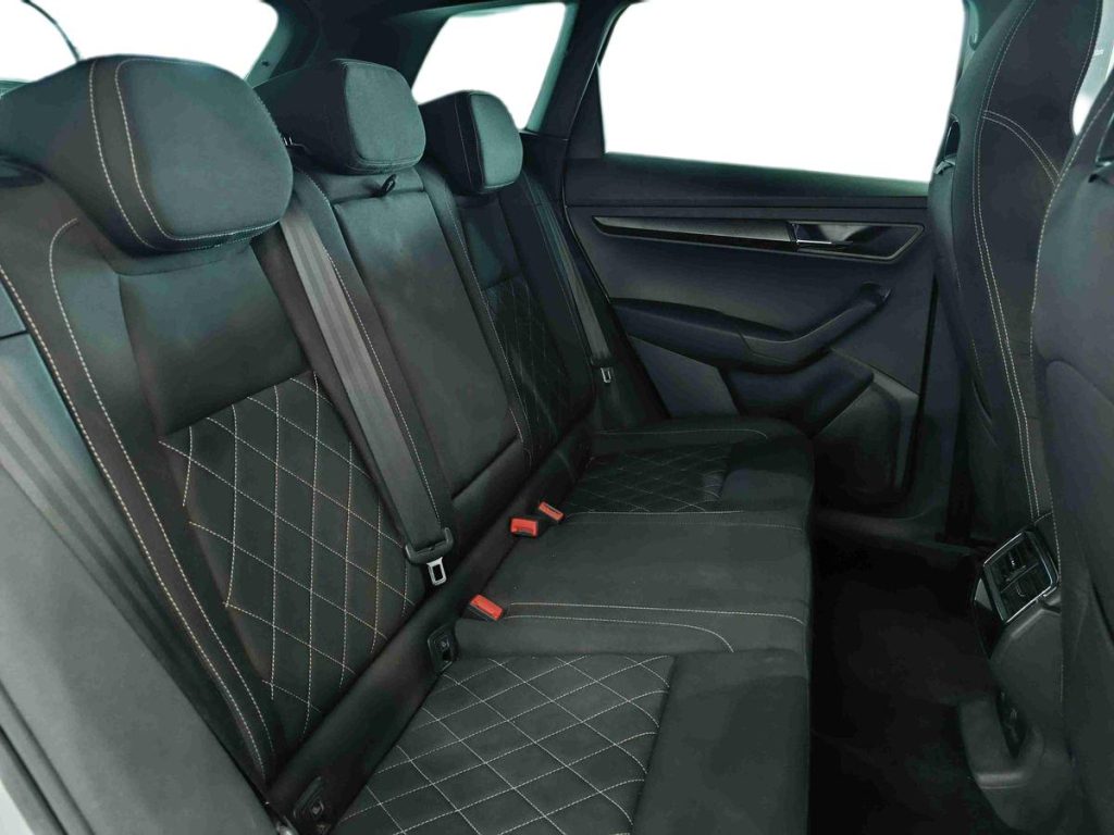 SKODA Karoq 1.6 TDI SCR DSG SportLine - 21