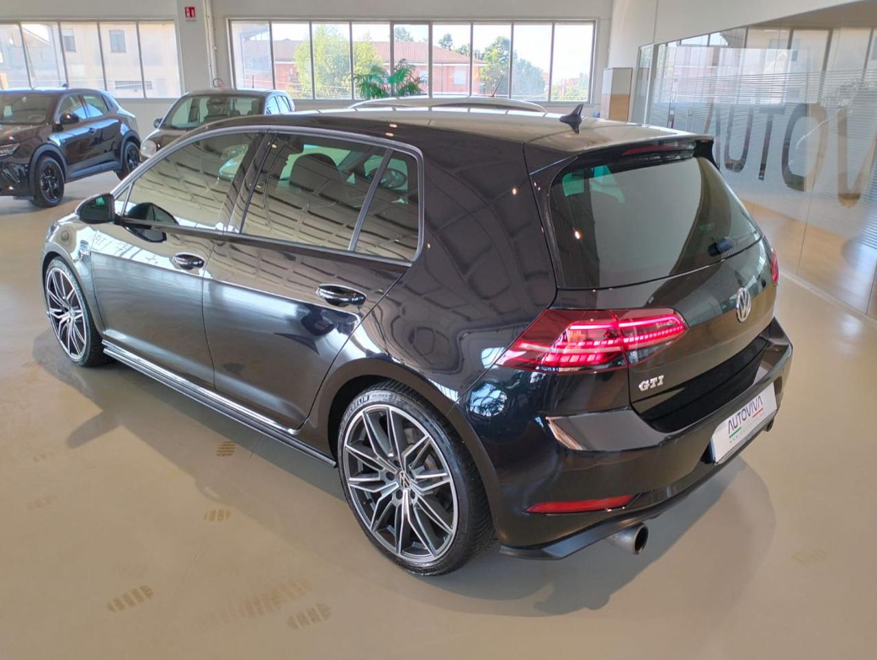 VOLKSWAGEN Golf GTI 5 Porte 2.0 TSI BlueMotion 230cv - 4