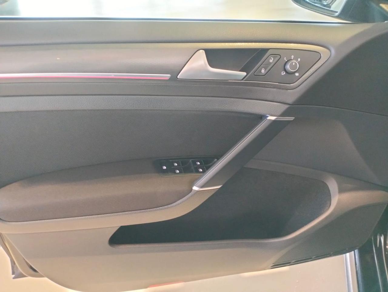 VOLKSWAGEN Golf GTI 5 Porte 2.0 TSI BlueMotion 230cv - 10