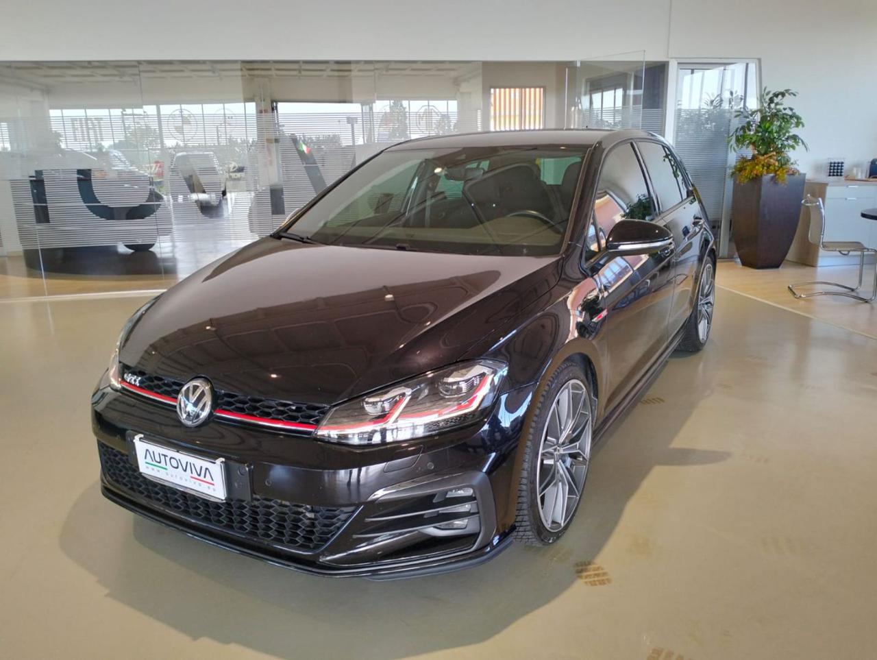 VOLKSWAGEN Golf GTI 5 Porte 2.0 TSI BlueMotion 230cv - 1