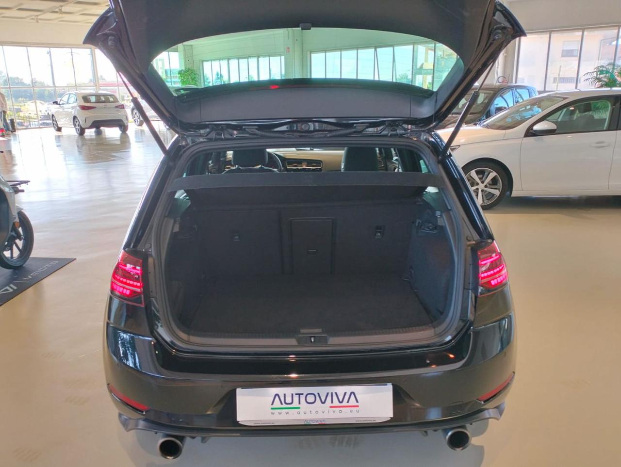 VOLKSWAGEN Golf GTI 5 Porte 2.0 TSI BlueMotion 230cv - 5