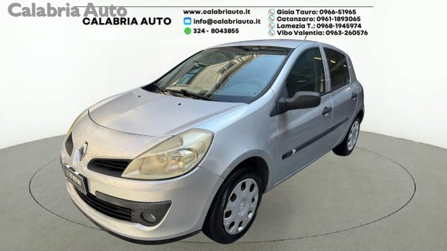 RENAULT Clio Grigio metallizzato