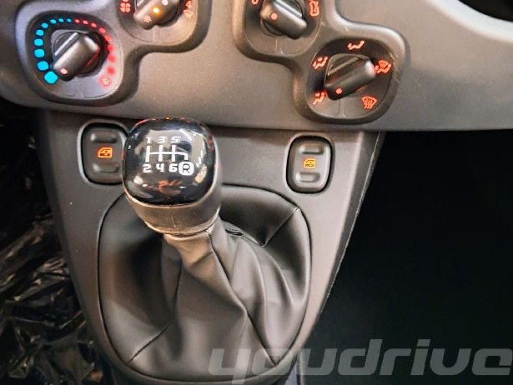 FIAT New Panda / 1.0 FireFly S&S Hybrid Icon KM0 - 13