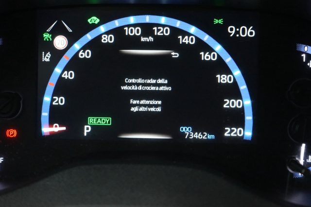 TOYOTA Yaris Cross 38