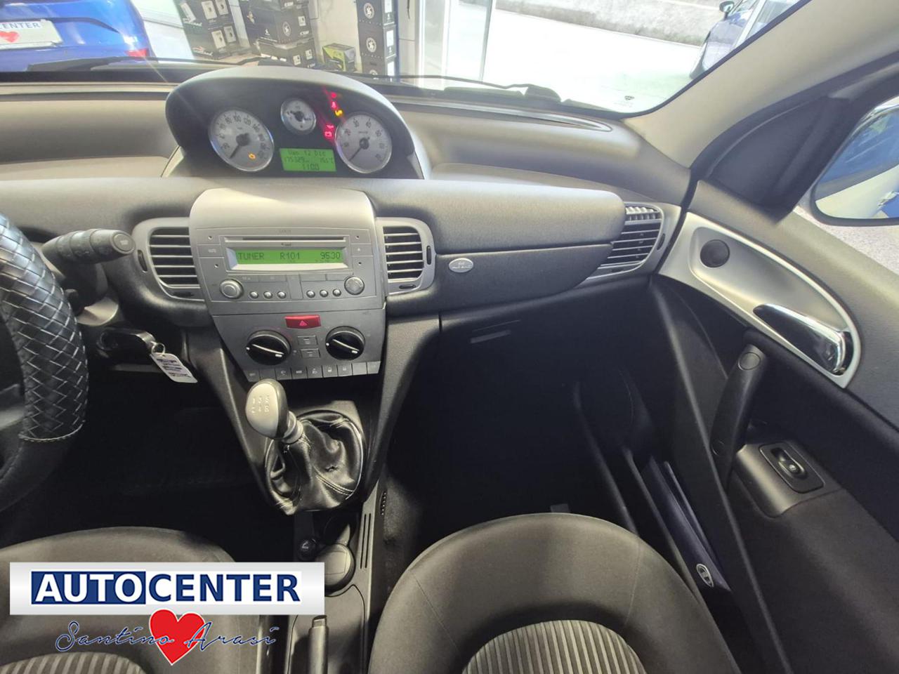 LANCIA Ypsilon 1.2 69 CV New Oro - 12