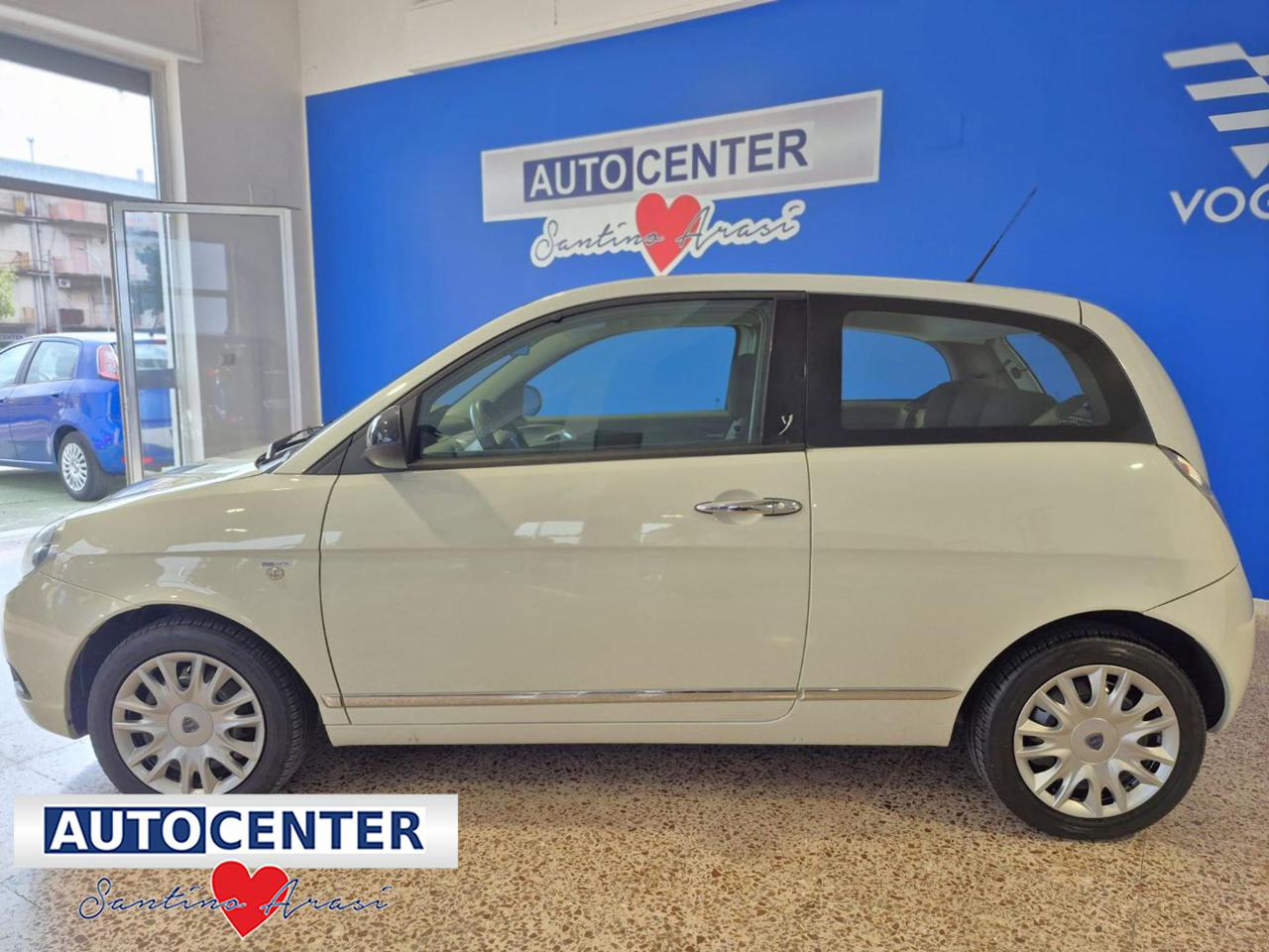 LANCIA Ypsilon 1.2 69 CV New Oro - 4