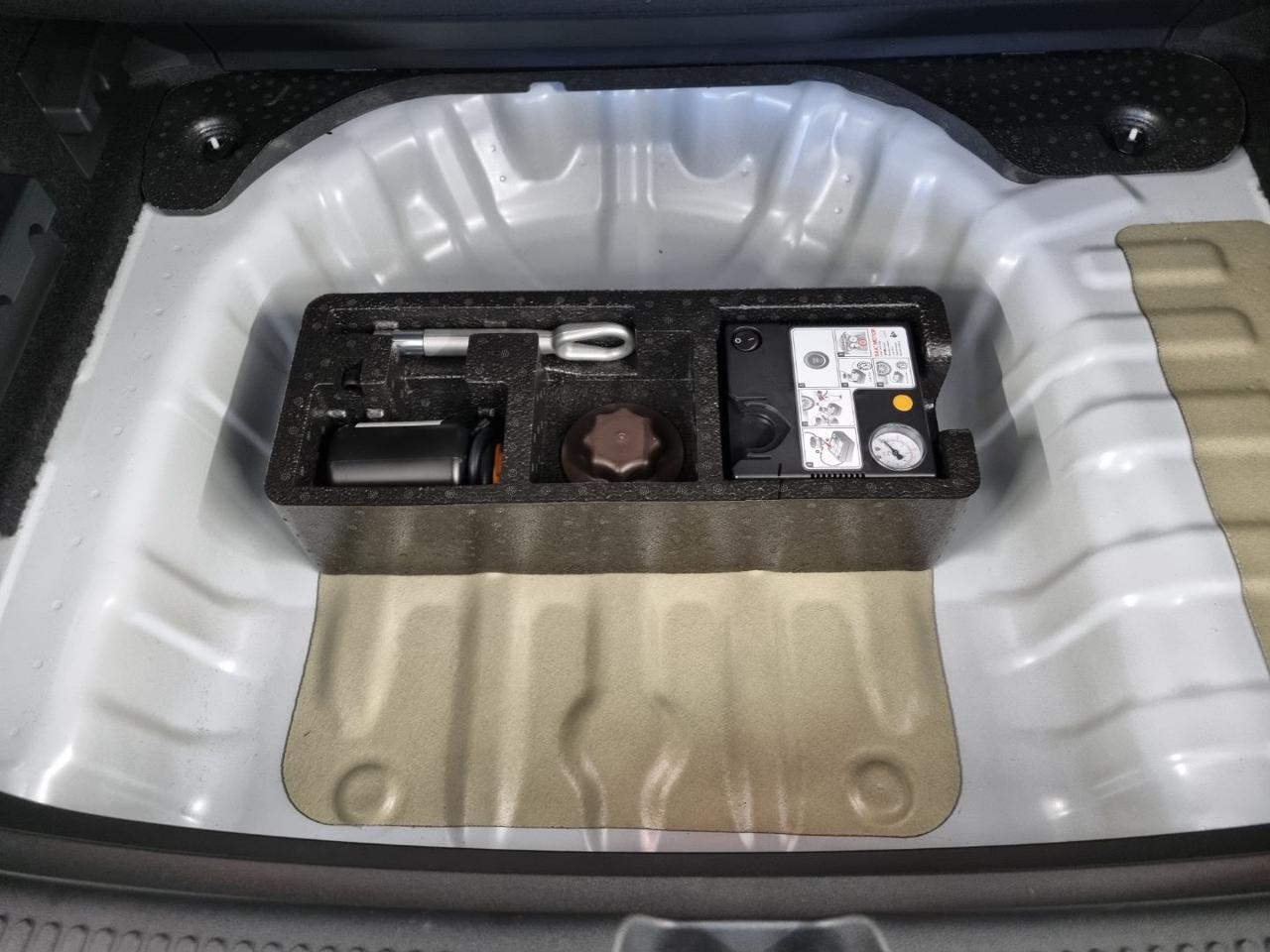 MG ZS 1.5 Standard - 16