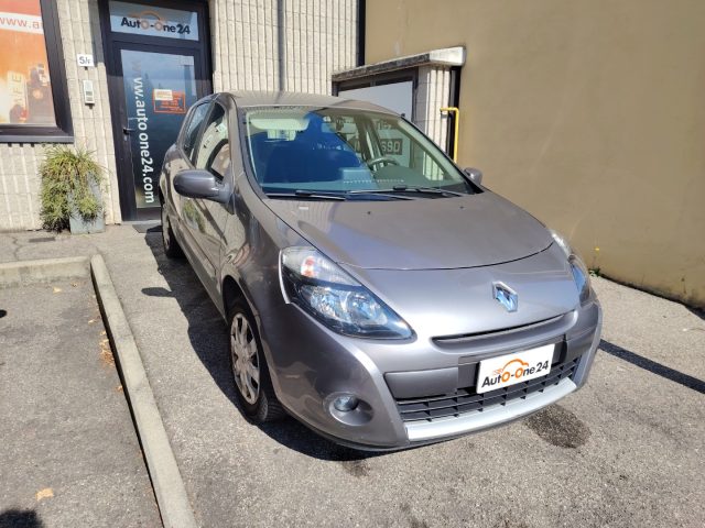 RENAULT Clio Argento metallizzato