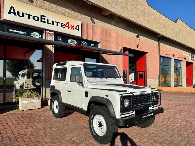 LAND ROVER Defender Bianco pastello