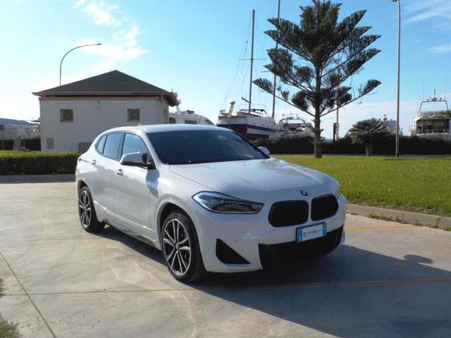 BMW X2 Bianco pastello