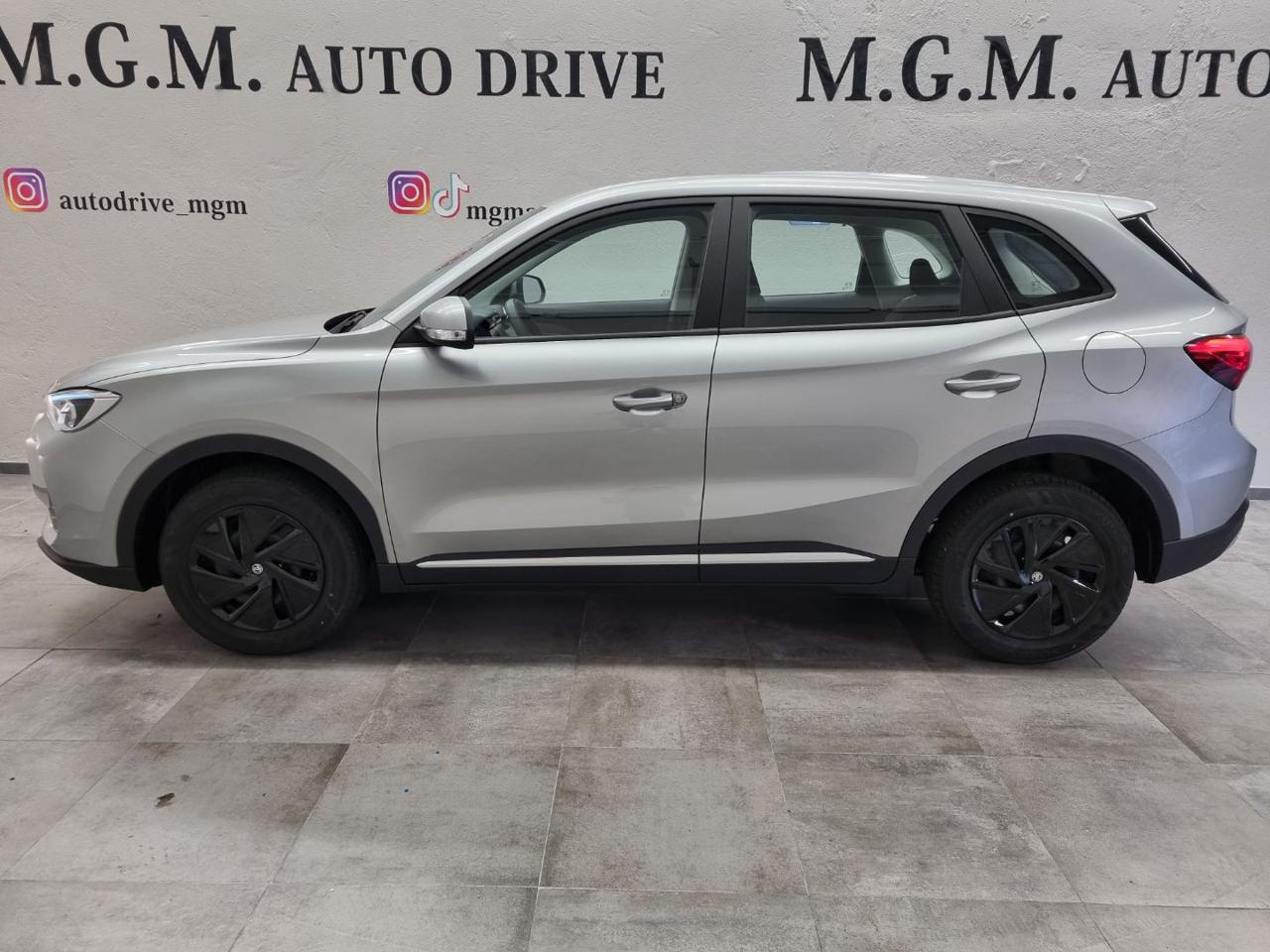 MG ZS 1.5 Standard - 2